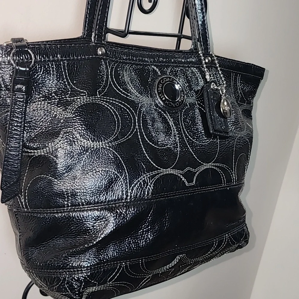 Coach Signature Patent Leather Black Tote Op ART MONOGRAM - Picture 3 of 13